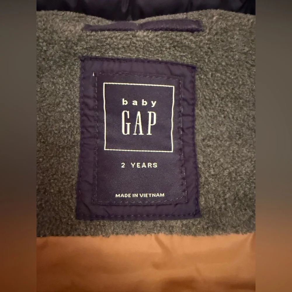 Baby Gap boys puffer vest. Size 2.
